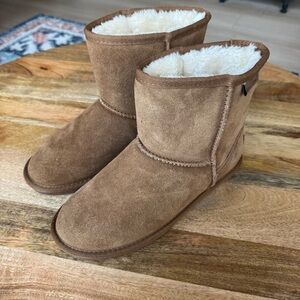 Minnetonka Mini Boots with Plush Lining